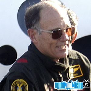 Pilot Mike Melvill