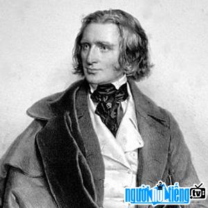 Ảnh Nghệ sĩ đàn piano Franz Liszt