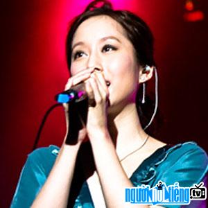 Pop - Singer Evonne Hsu