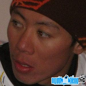 Snowboarder Jia Zongyang