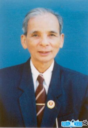 Poet Nguyen Van Dinh