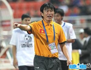 Football coach Phan Thanh Hung