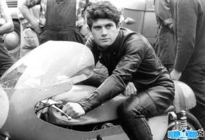 Ảnh VĐV đua xe máy Giacomo Agostini