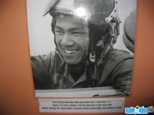 Pilot Nguyen Tien Sam