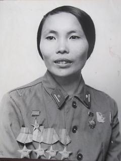 Ảnh Anh hùng chiến tranh Việt Nam Lê Thị Hồng