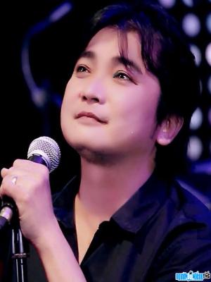 Singer Nhat Linh