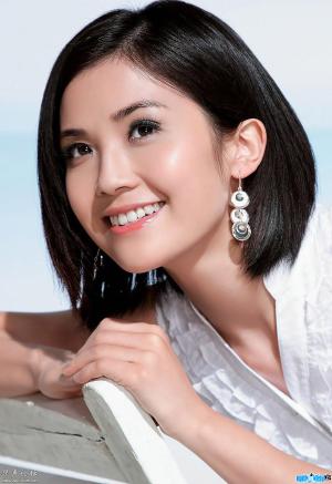 Singer Thai Trac Nghien