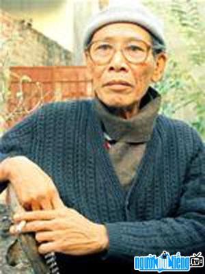 Poet Phung Cung