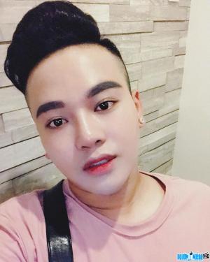 Makeup expert Bul Nguyen