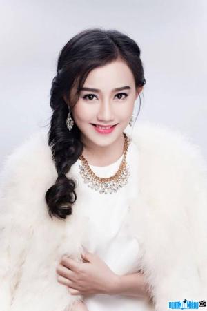 Performer Lona Huynh