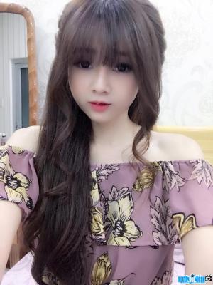 Hot girl Huyen Nhi