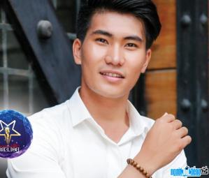 Singer Hoang Ngoc Son