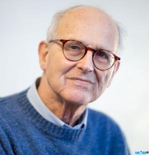 Professor Rainer Weiss
