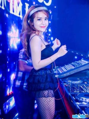 DJ Anna Thao