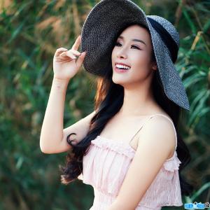 Singer Hoa Tran