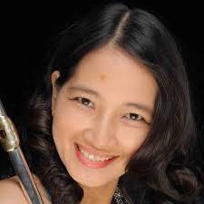 Flute artist Nguyen Dieu Hong