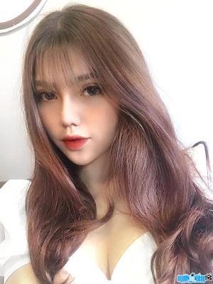Hot girl Luu Pham Hong Minh